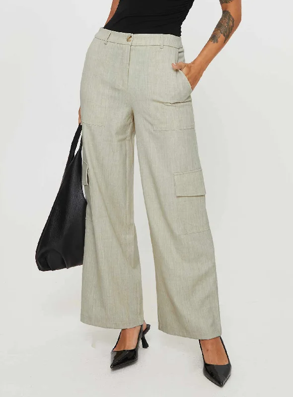 Women's Fashion Essentials Stacks Cargo Pant Beige