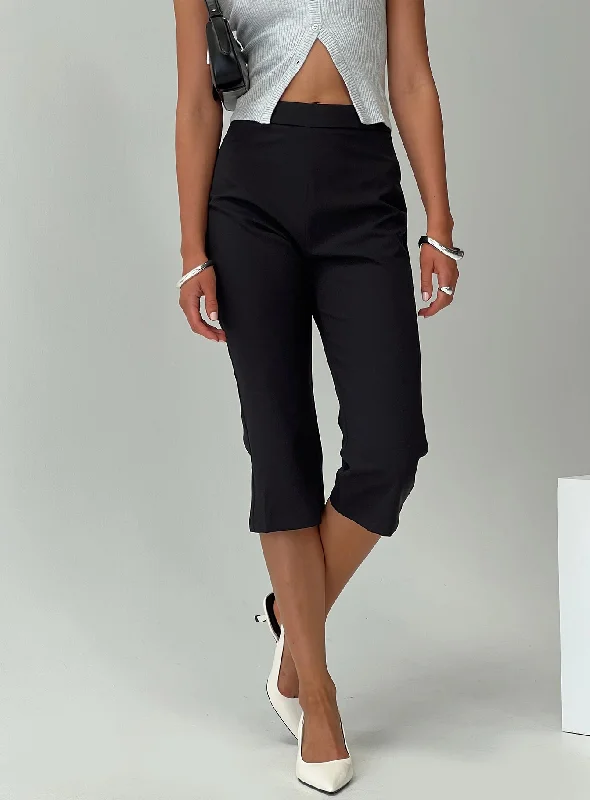 Comfortable Chic Meadowlark Capri Pants Black