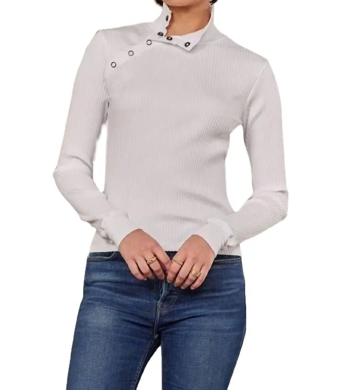 Elegant Fashion Andre Long Sleeve Snap Turtleneck Top In White