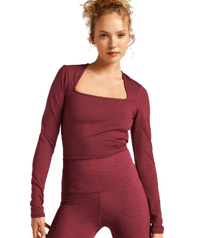 Clothes Women Beyond Yoga Heather Rib Frame Cropped Pullover Rosewood Heather Rib