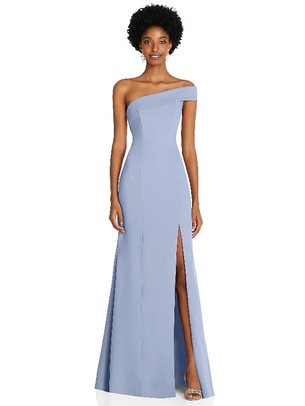 Women's Online Clothing Boutique Asymmetrical Off-the-Shoulder Cuff Trumpet Gown With Front Slit