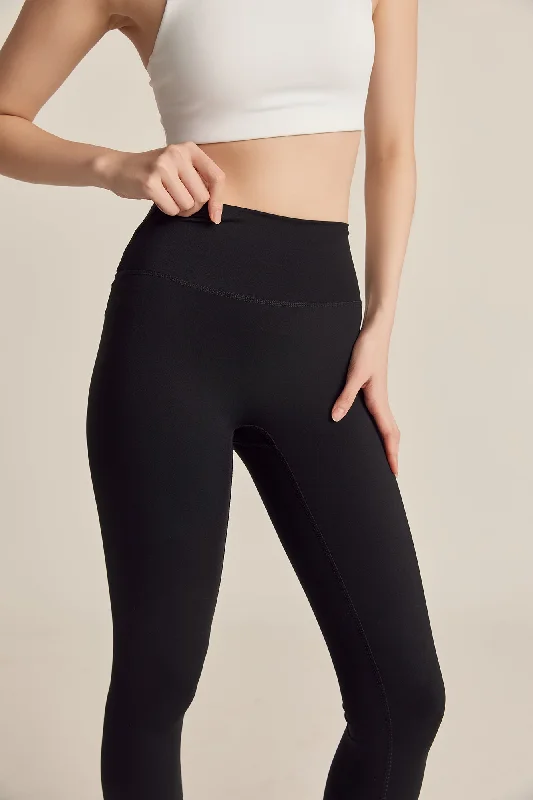 Timeless Elegance Classic Leggings (Full 24") in Black Sesame