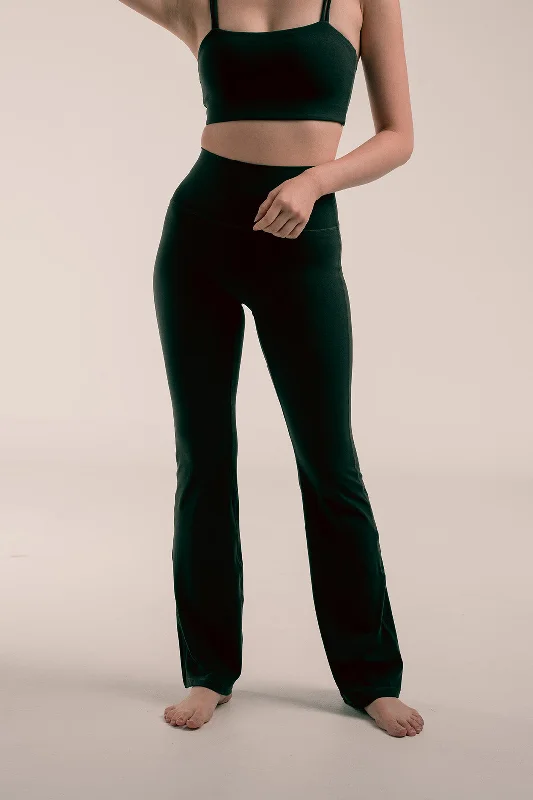 Style Streetwear Flare Pants in Basil