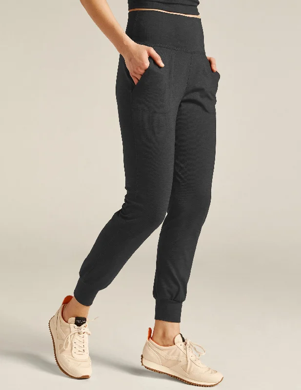 Eclectic Fashion Heather Rib Midi Jogger